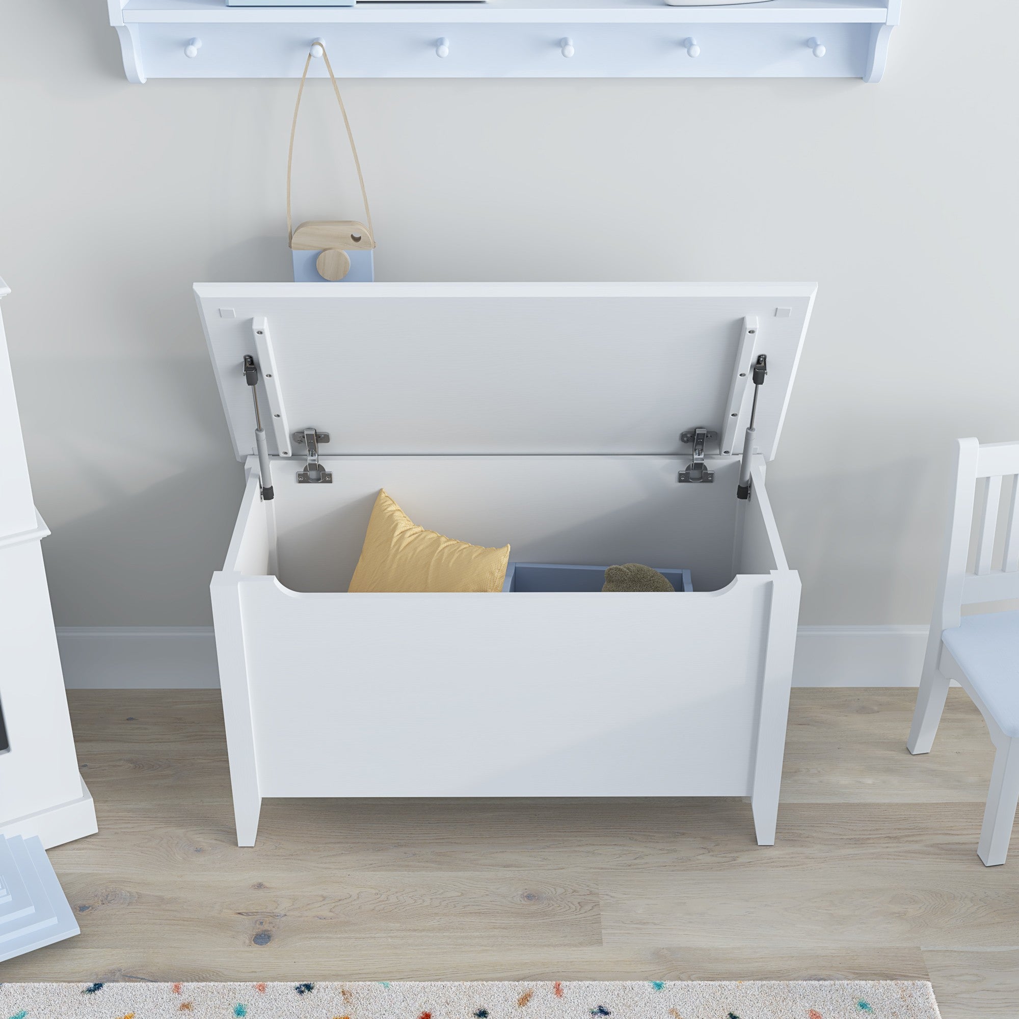 Wooden chest Scandi white